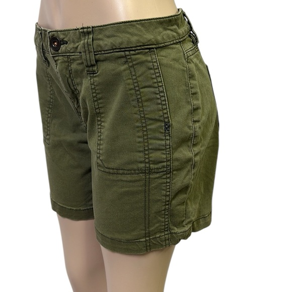 Jag Jeans Relaxed Fit Mid Rise Olive Green Shorts Womens Size 10 - Picture 1 of 12